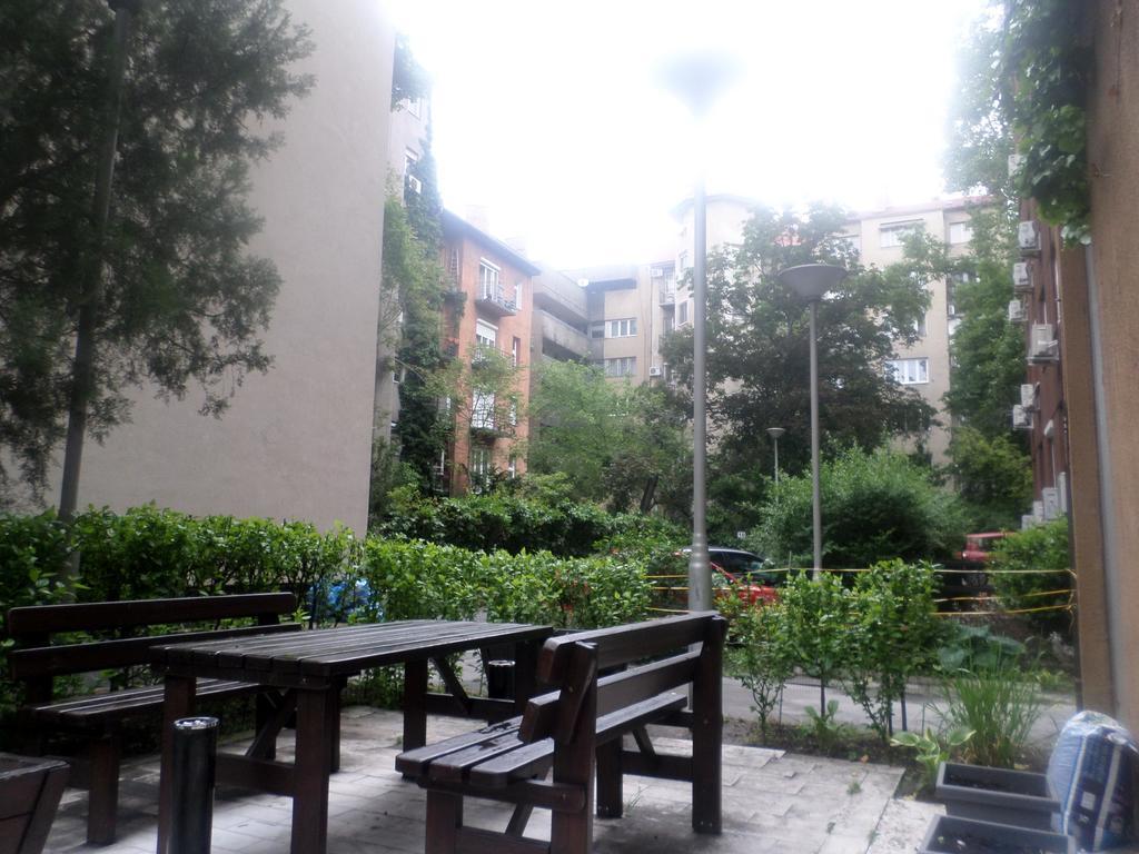 莱斯利公寓酒店 布达佩斯 外观 照片